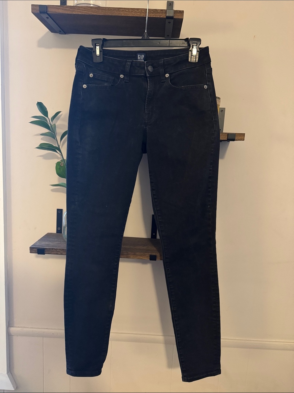 GAP Black High-Rise curvy true Skinny Jeans size 27 / 4